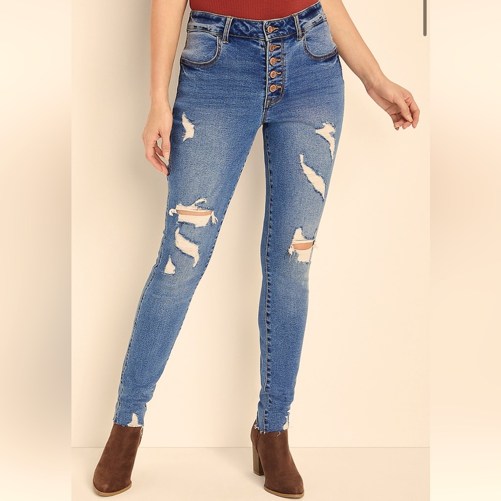 m jeans by Maurice’s-XS short-medium wash